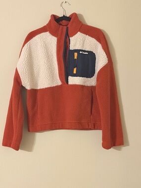 Columbia Rust and Cream Sherpa Pullover with Navy Pocket